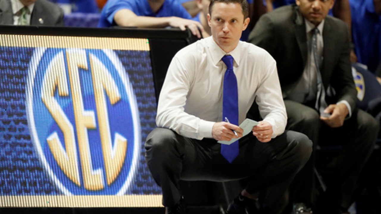 Florida gives raises, extensions to Jim McElwain, Mike White